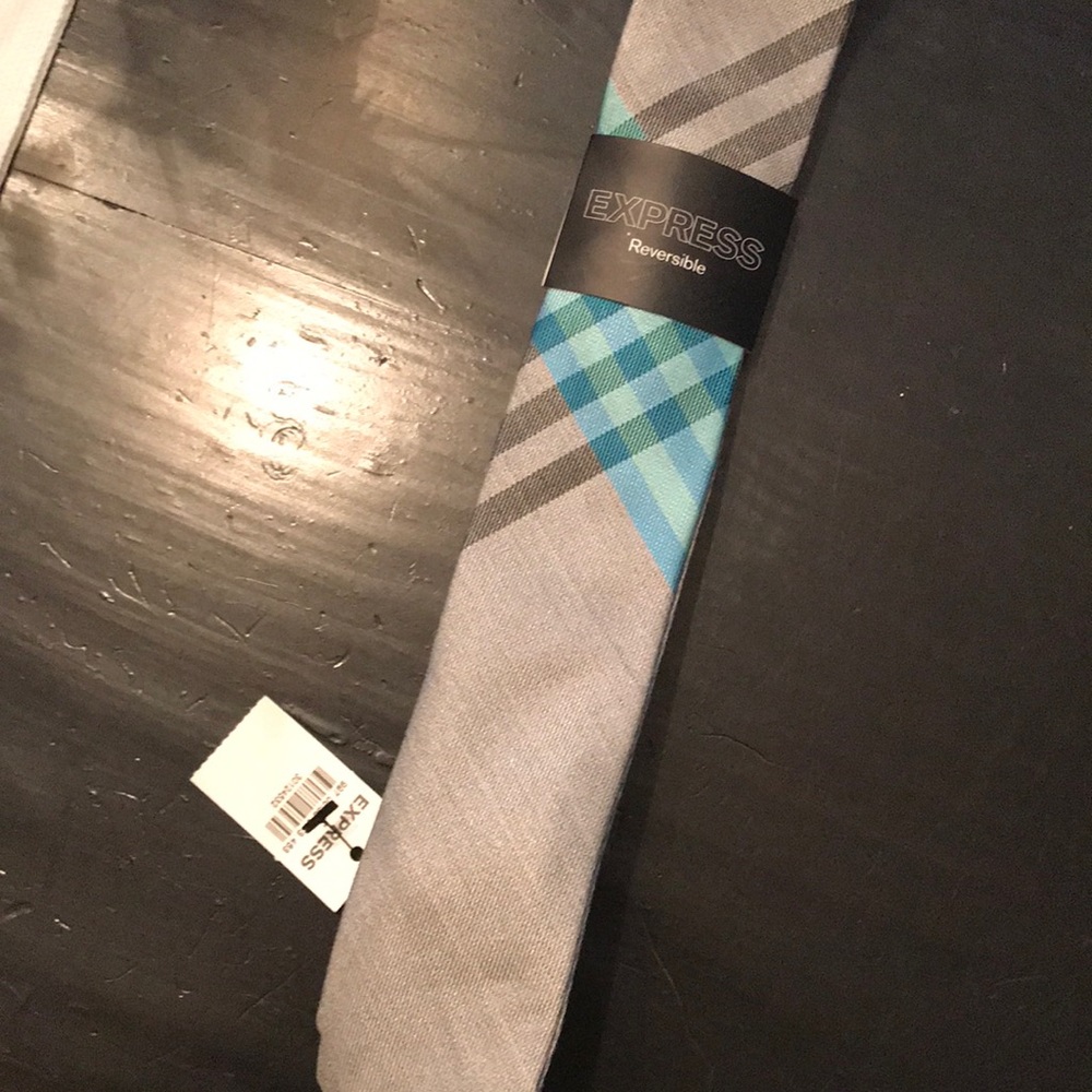Mens express pencil tie